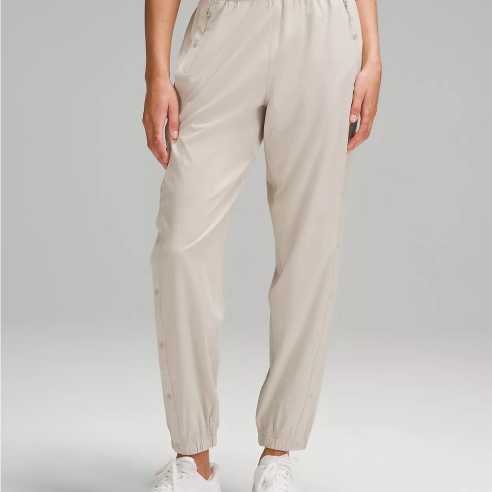 Lululemon - Tear-Away Mid-Rise Track Pant - Mojave Tan
